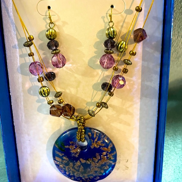 Ladies Erica Lyons Necklace & Earrings sets, Purple, Blue and Gold, pierced ear - Picture 2 of 3
